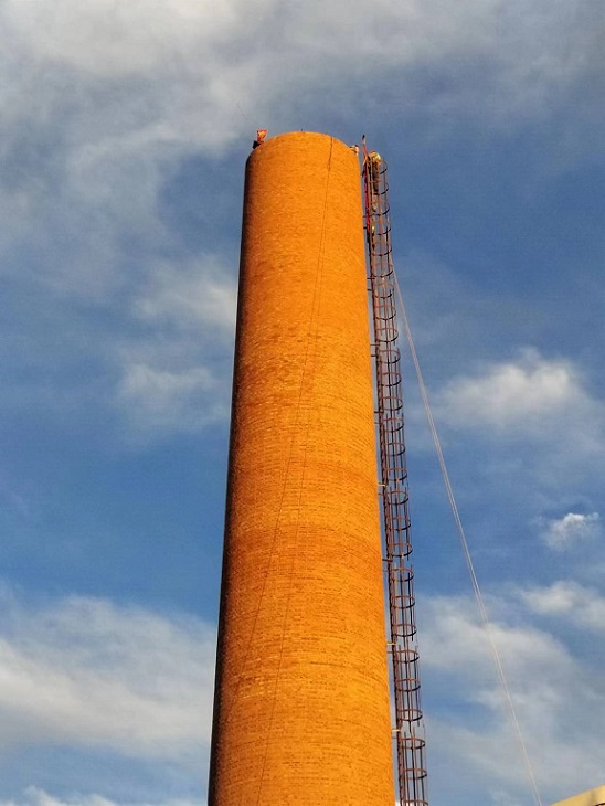 煙囪拆除:專業(yè)無憂,選擇我們,選擇安全高效